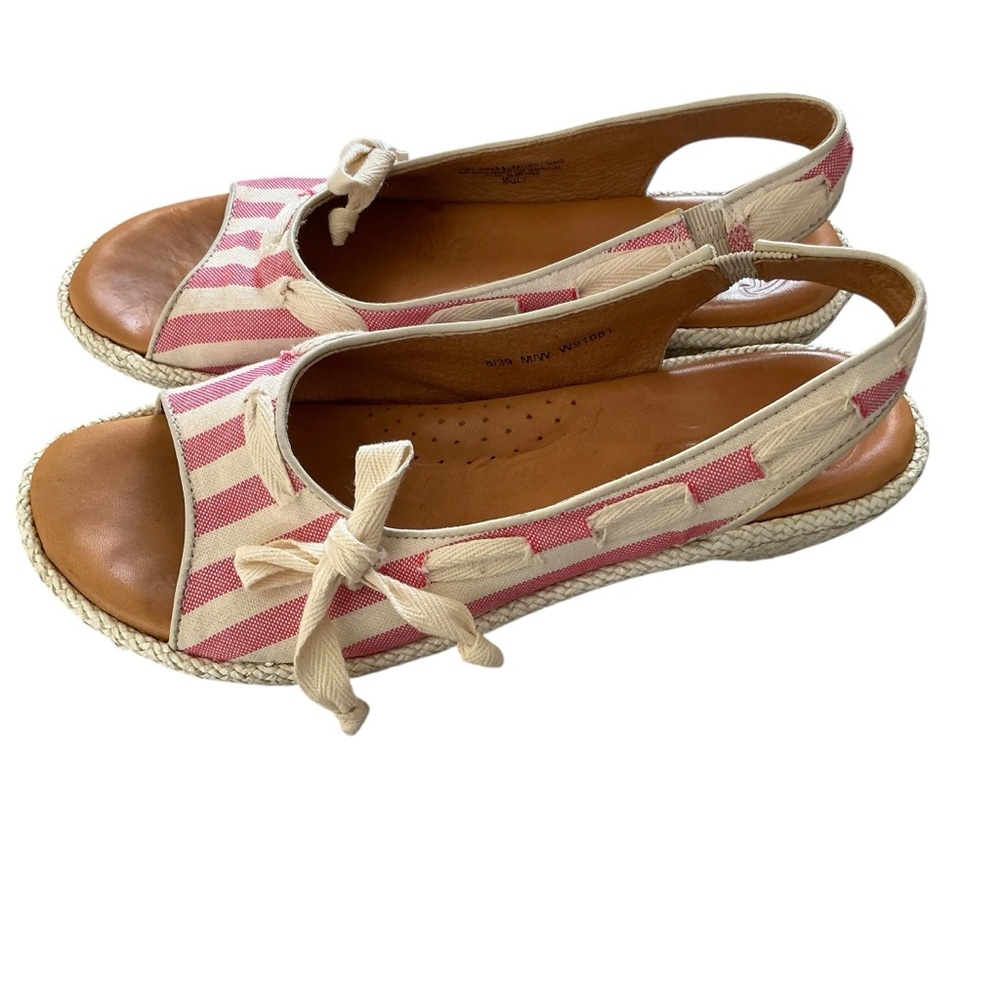 Born Pink and white Striped bow Espadrille sandals size 8
